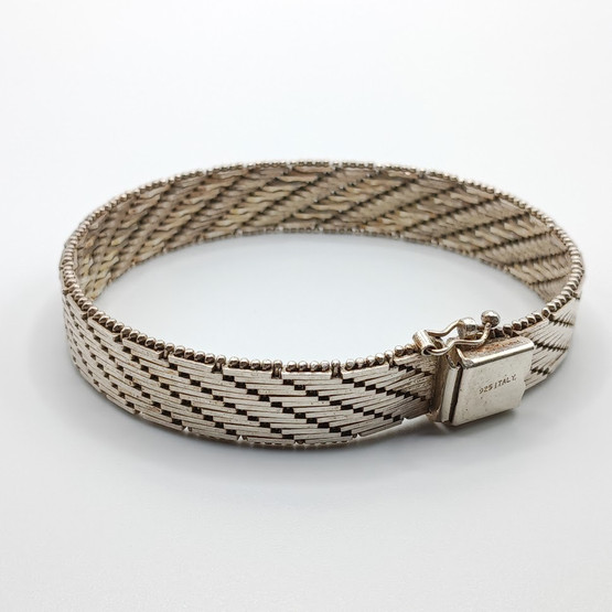 Rannekoru, Italia, hopeaa