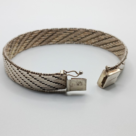 Rannekoru, Italia, hopeaa