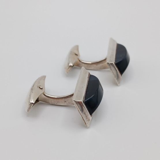 Kalvosinnapit, design Elis Kauppi