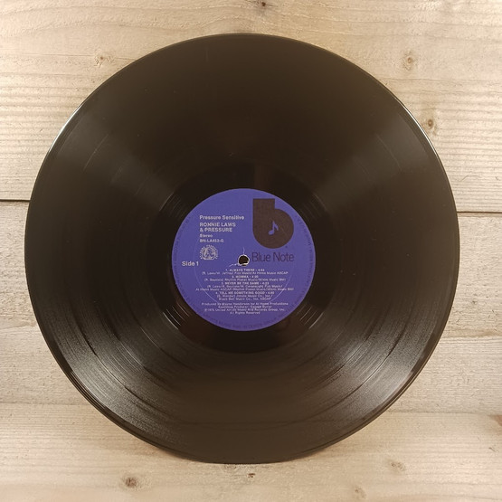 LP-levy, Ronnie Laws