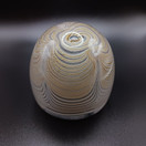 Taidelasi, sign. Oiva Toikka