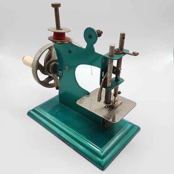 Lelu, Ompelukone, Casige, Made in Germany British Zone