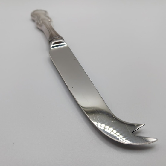 Juustoveitsi, Romantiikka