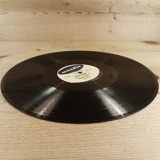 Savikiekko, Scandia, Annikki Tähti