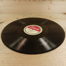 Savikiekko, Triola, Olavi Virta