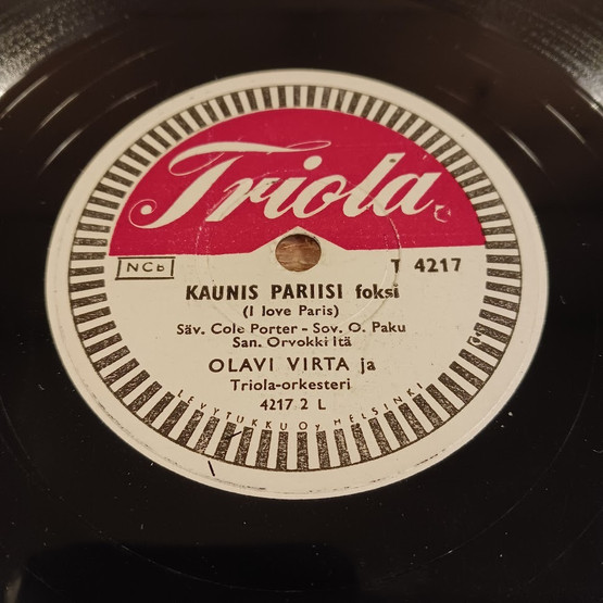 Savikiekko, Triola, Olavi Virta