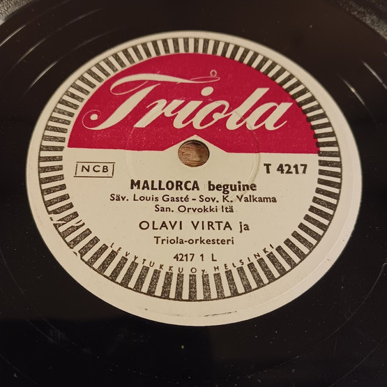 Savikiekko, Triola, Olavi Virta