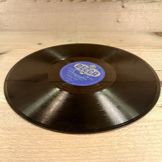 Savikiekko, Decca, Metro-tytöt