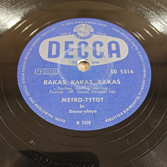 Savikiekko, Decca, Metro-tytöt