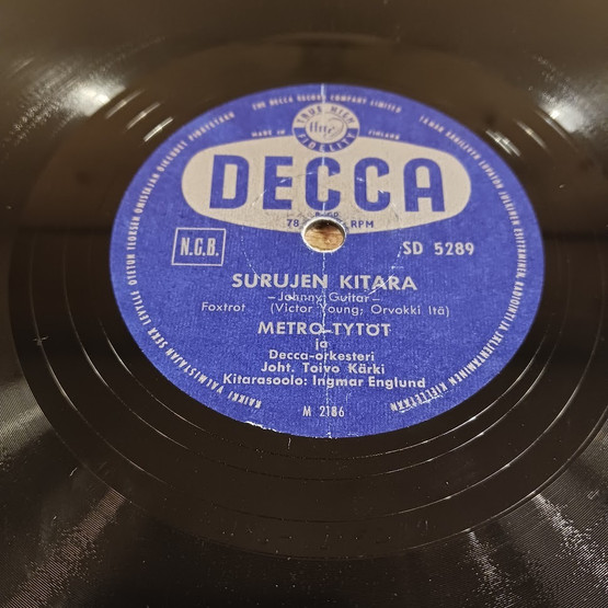 Savikiekko, Decca, Olavi Virta & Metro-Tytöt