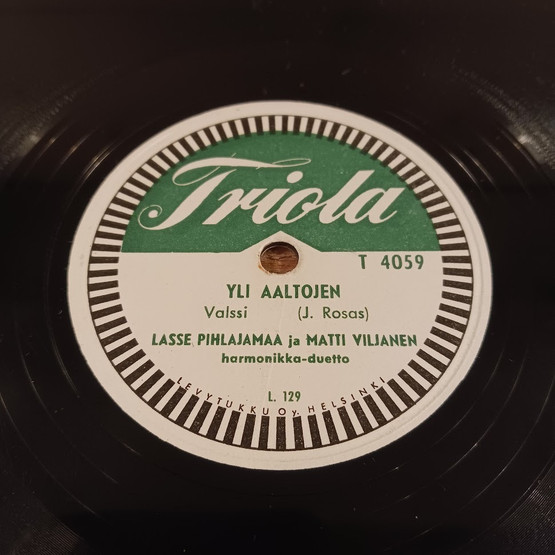 Savikiekko, Triola, Lasse Pihlajamaa & Matti Viljanen