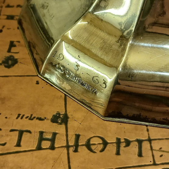 Kynttilänjalka 2kpl, hopeaa, vuodelta 1963