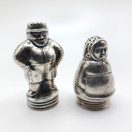 Hopeasirotin 2kpl, Isäntä ja Emäntä