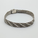 Ranneketju, hopeaa vuodelta 1977