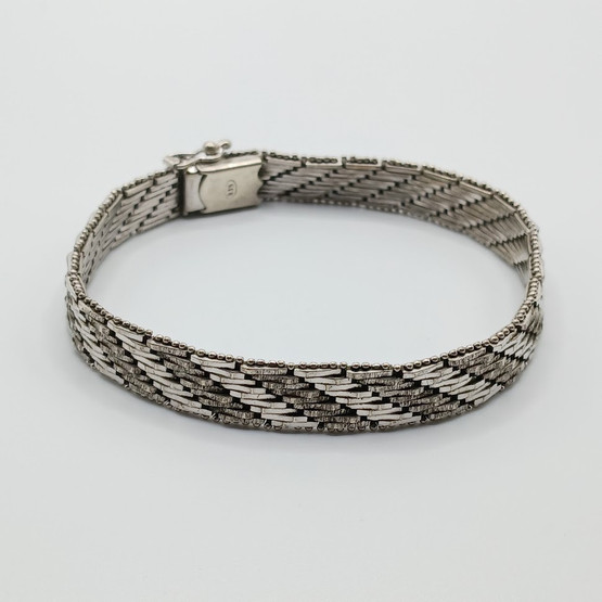 Ranneketju, hopeaa vuodelta 1977