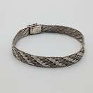 Ranneketju, hopeaa vuodelta 1977