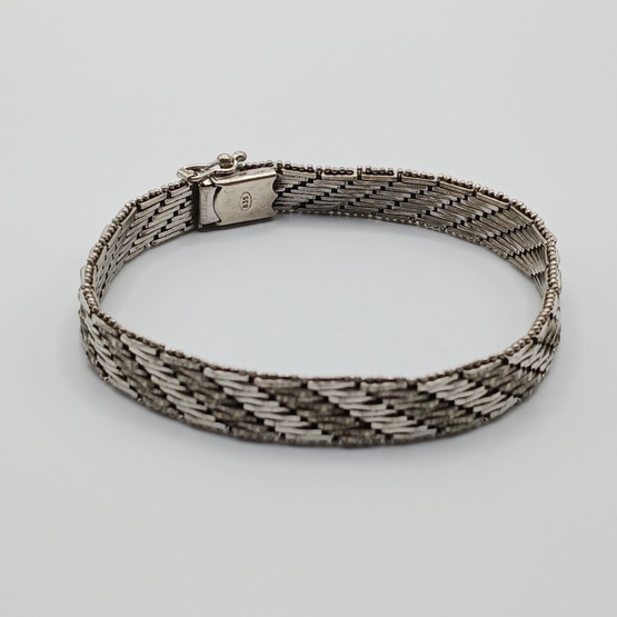 Ranneketju, hopeaa vuodelta 1977