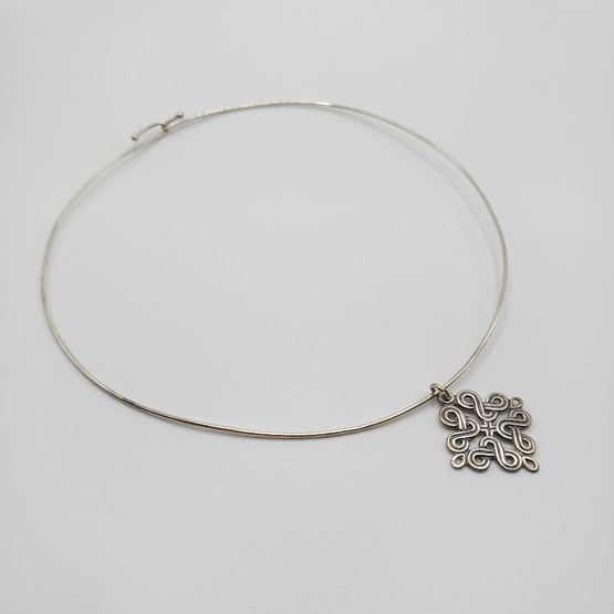 Kaulakoru, Karjalainen nauhapunos, Kalevala Koru