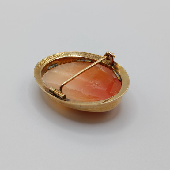 Camee rintakoru, 14k kultaa