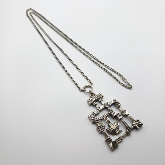 Kaulakoru, hopeaa, design Pentti Sarpaneva