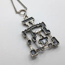 Kaulakoru, hopeaa, design Pentti Sarpaneva