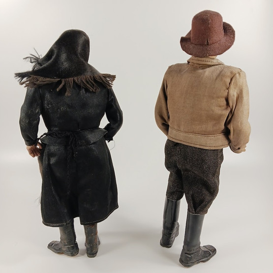 Nukkepariskunta, valmistaja jääkärikapteeni Alex Rounemaa