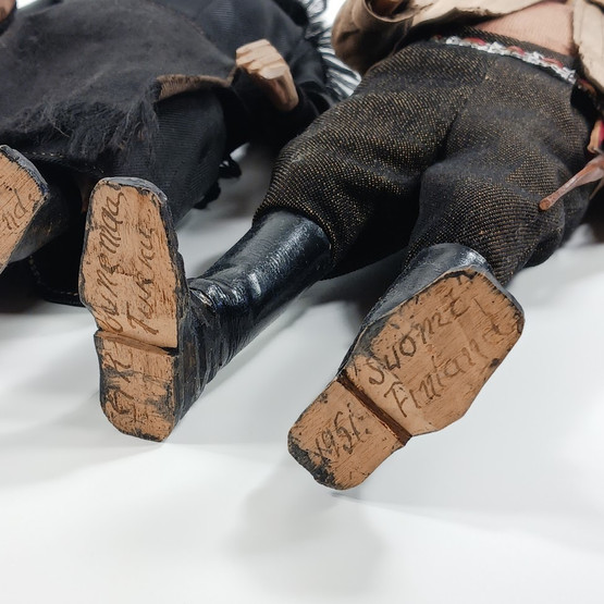 Nukkepariskunta, valmistaja jääkärikapteeni Alex Rounemaa