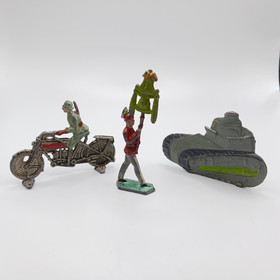 Tinasotilas 2kpl + tankki