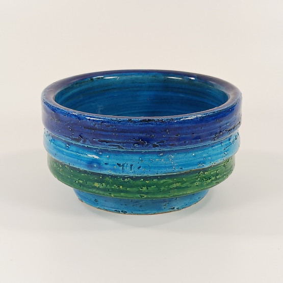 Kynttilänjalka, Bitossi