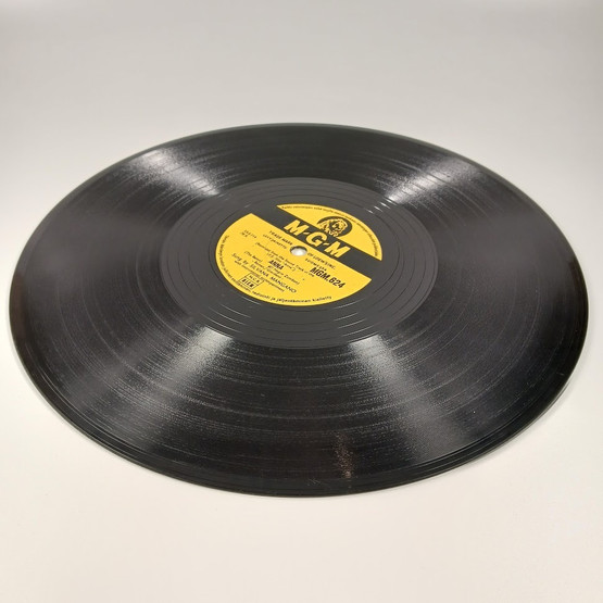 Savikiekko, MGM, Silvana Mangano