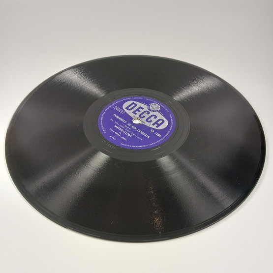 Savikiekko, Decca, Metro-Tytöt