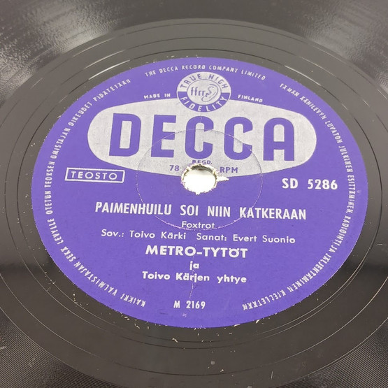 Savikiekko, Decca, Metro-Tytöt