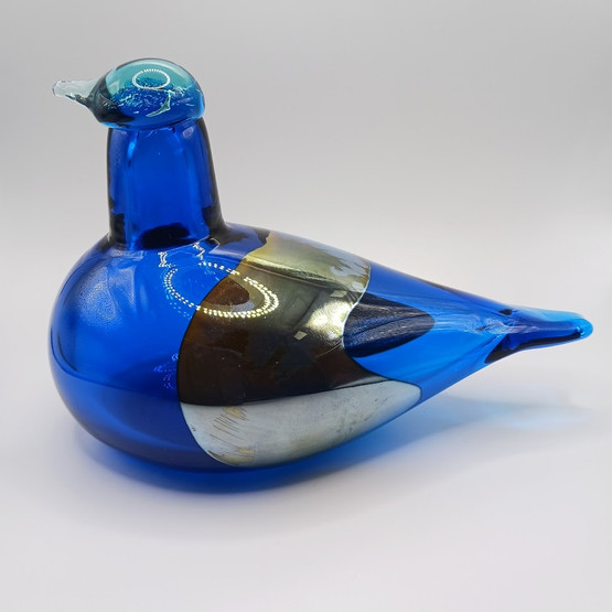 Lasilintu, sign. Oiva Toikka, SSKK 2000