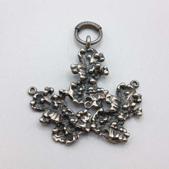 Riipus, hopeaa, design Pentti Sarpaneva