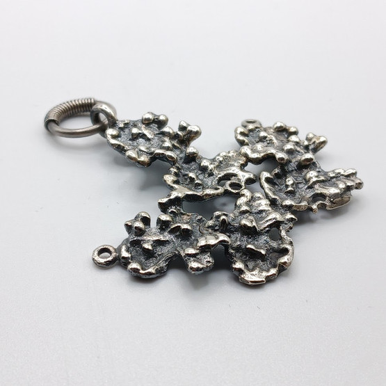 Riipus, hopeaa, design Pentti Sarpaneva