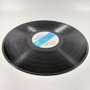 LP-levy, Henry Theel, Oloneuvos