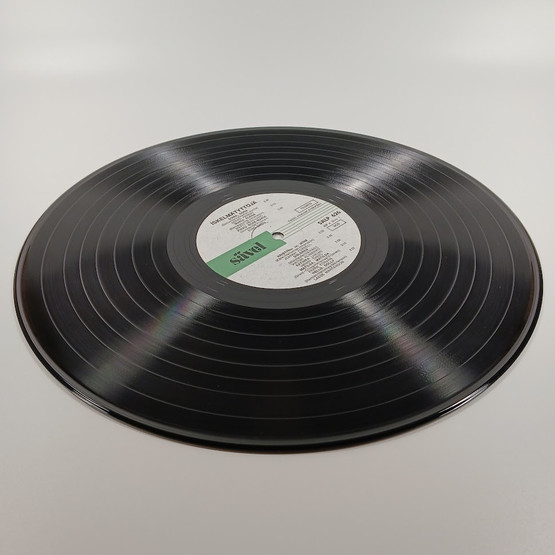 LP-levy, Iskelmätyttöjä