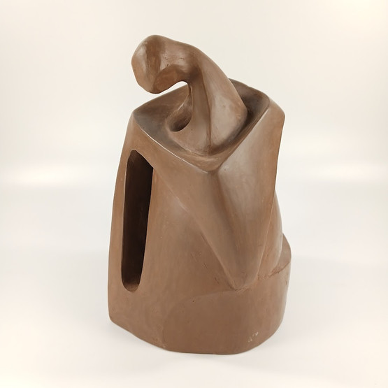 Veistos, sign. V. Leppänen -92