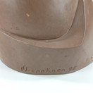 Veistos, sign. V. Leppänen -92