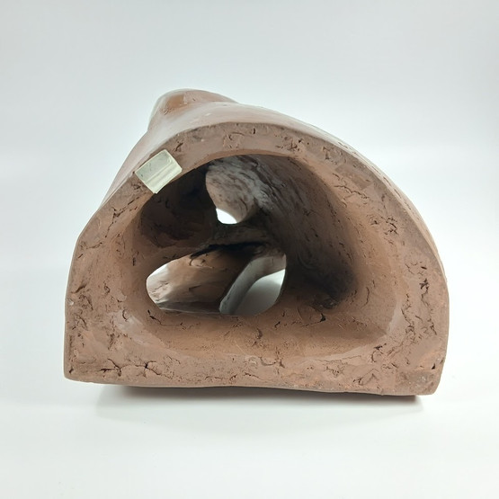 Veistos, sign. V. Leppänen -92