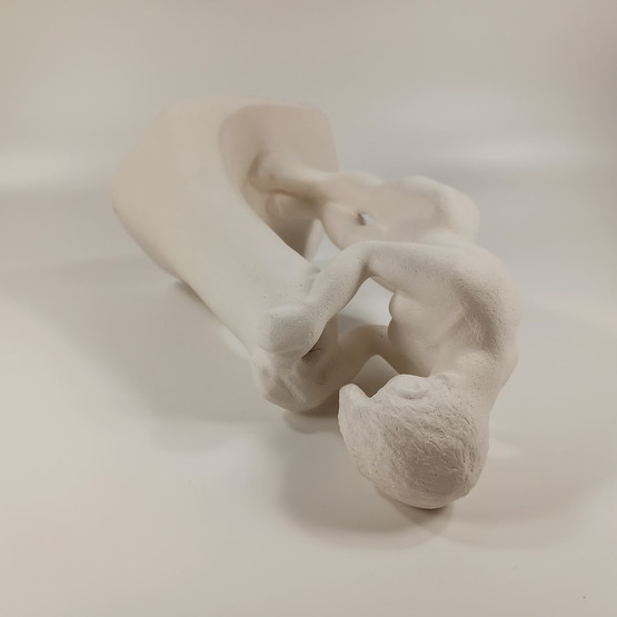 Veistos, sign. V. Leppänen -05