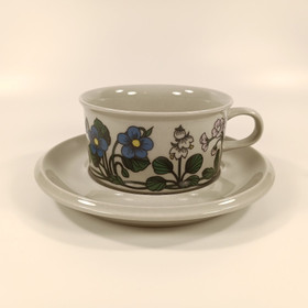 Teekuppi, Flora, design Esteri Tomula
