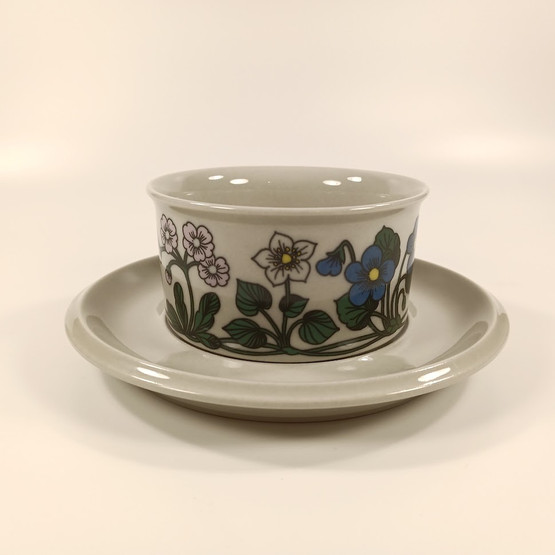 Teekuppi, Flora, design Esteri Tomula