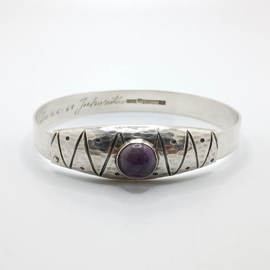 Rannekoru, hopeaa, vuodelta 1958