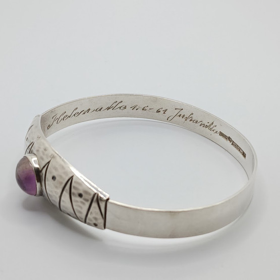 Rannekoru, hopeaa, vuodelta 1958