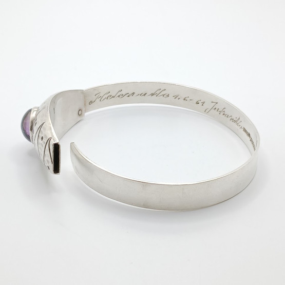 Rannekoru, hopeaa, vuodelta 1958