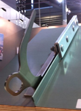 Putoamissuojan kiinnityspiste konesaumakatolle 1 hlö