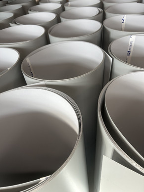 Mattapuralpinnotteinen teräspelti 0,6 mm x 1250 mm pienkela