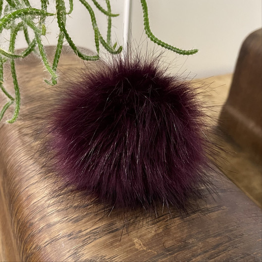Tekoturkistupsu 12cm, viininpunainen