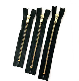 Housuvetoketju metallinen, 14-22cm